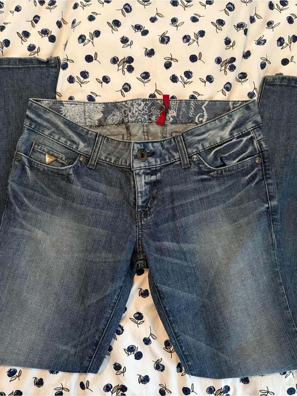 GUESS Vintage Y2K Super Low Rise Jeans Womens Size 31